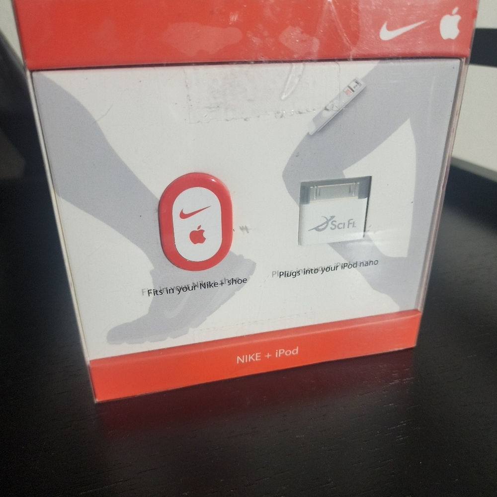 NIKE +‎ Apple iPod Sport Kit Sensor Wireless Kit new un-opened